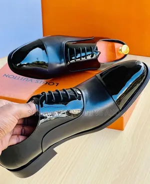 Louis Vuitton Shoes/Chapa Ya Mzungu