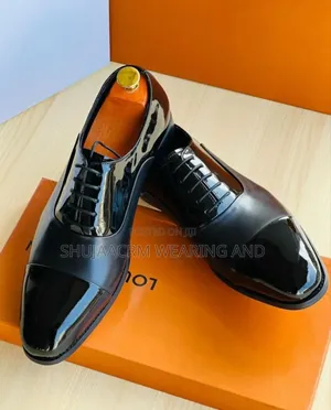 Louis Vuitton Shoes/Chapa Ya Mzungu
