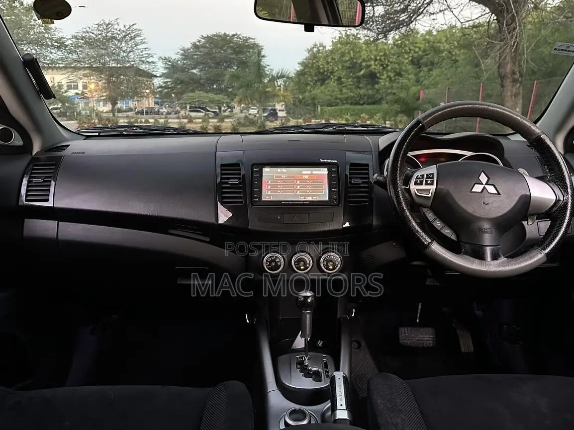 Mitsubishi Outlander 2.4 2008 Black