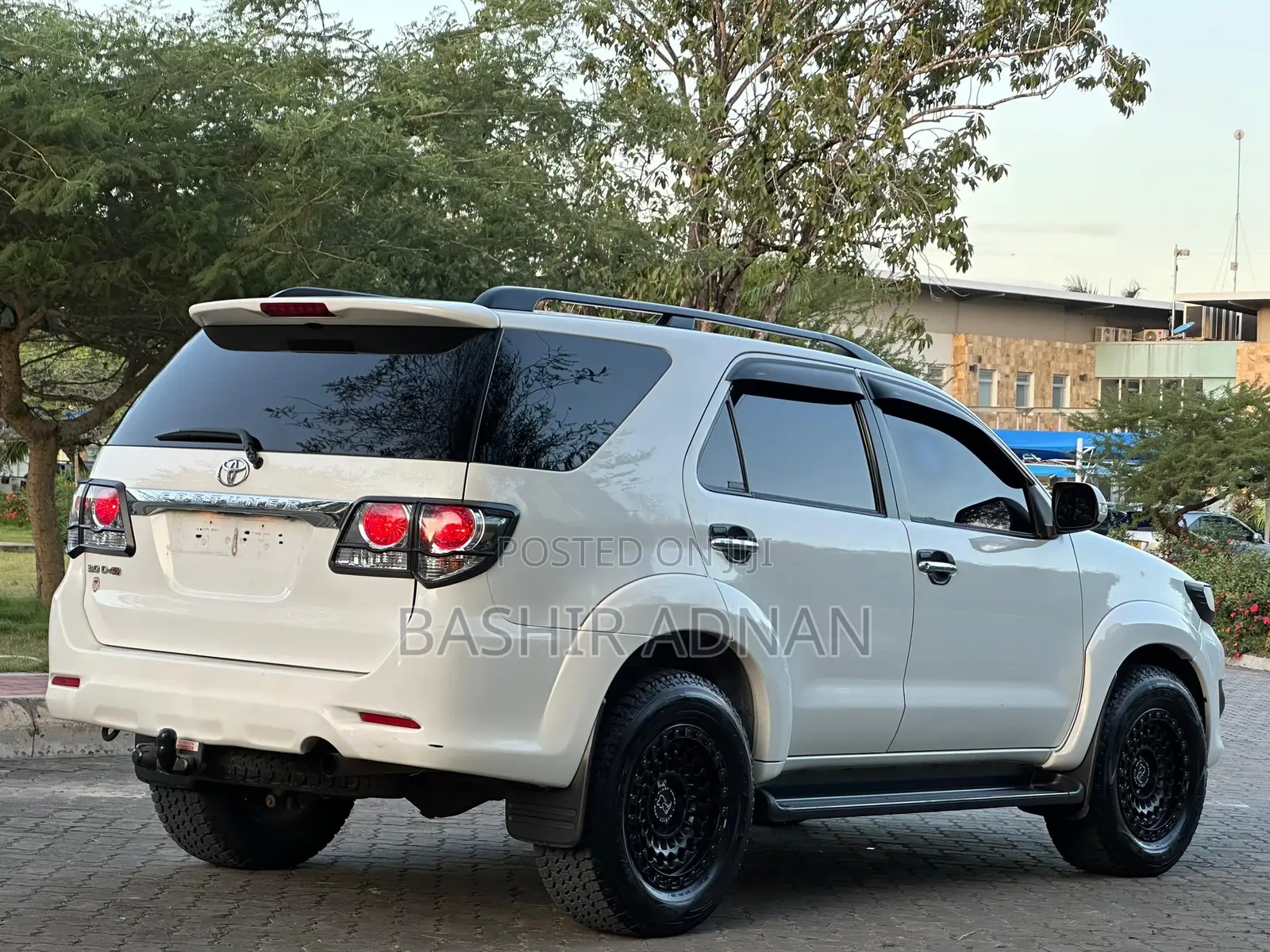 Toyota Fortuner 3.0 D RWD 2013 White