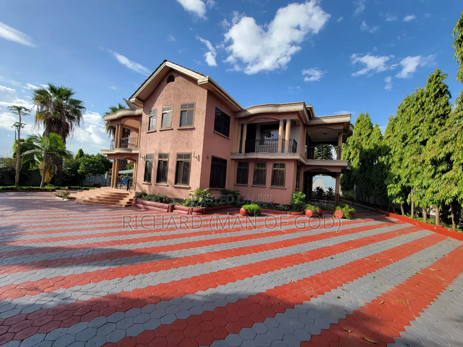 6bdrm Mansion in Arusha for rent