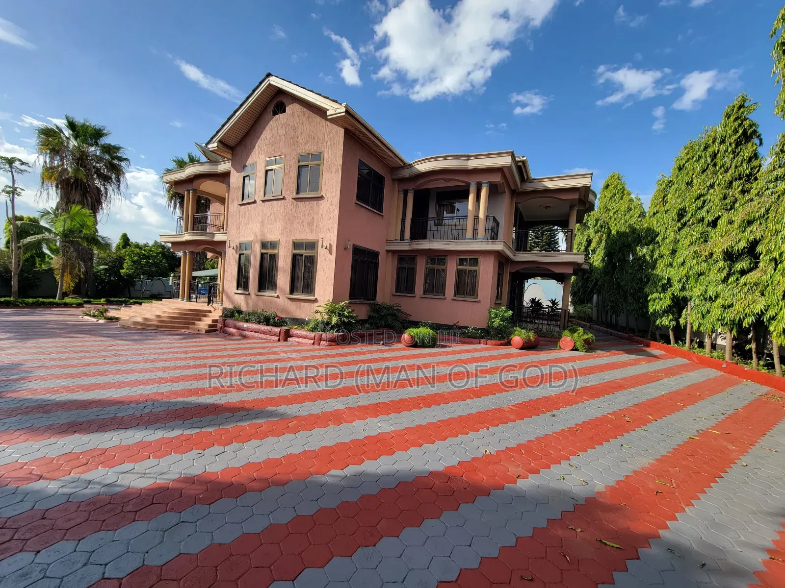 6bdrm Mansion in Arusha for rent