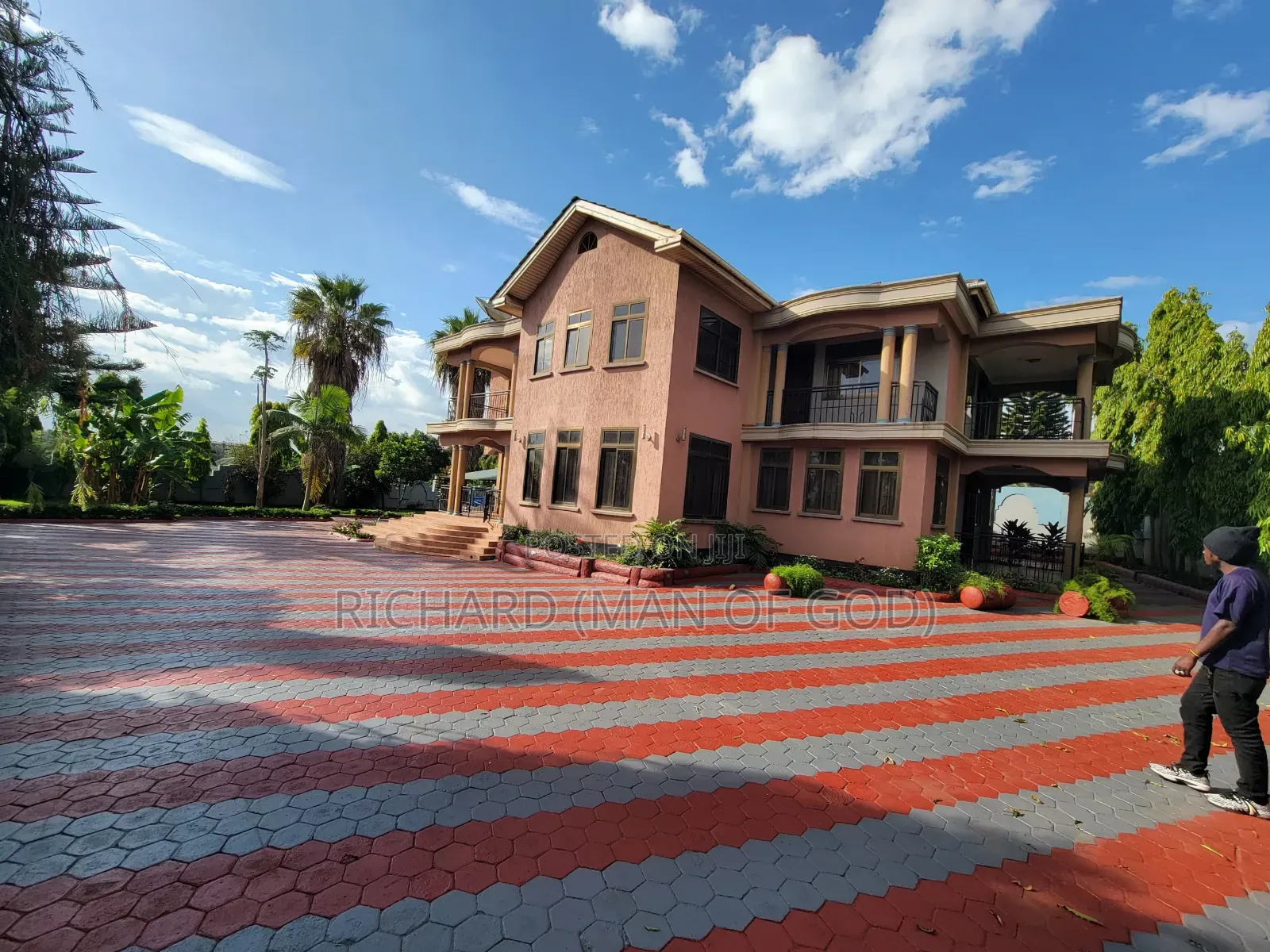 6bdrm Mansion in Arusha for rent