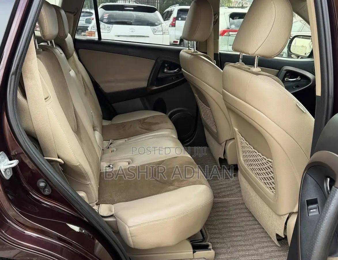 Toyota Vanguard 2012 Burgundy
