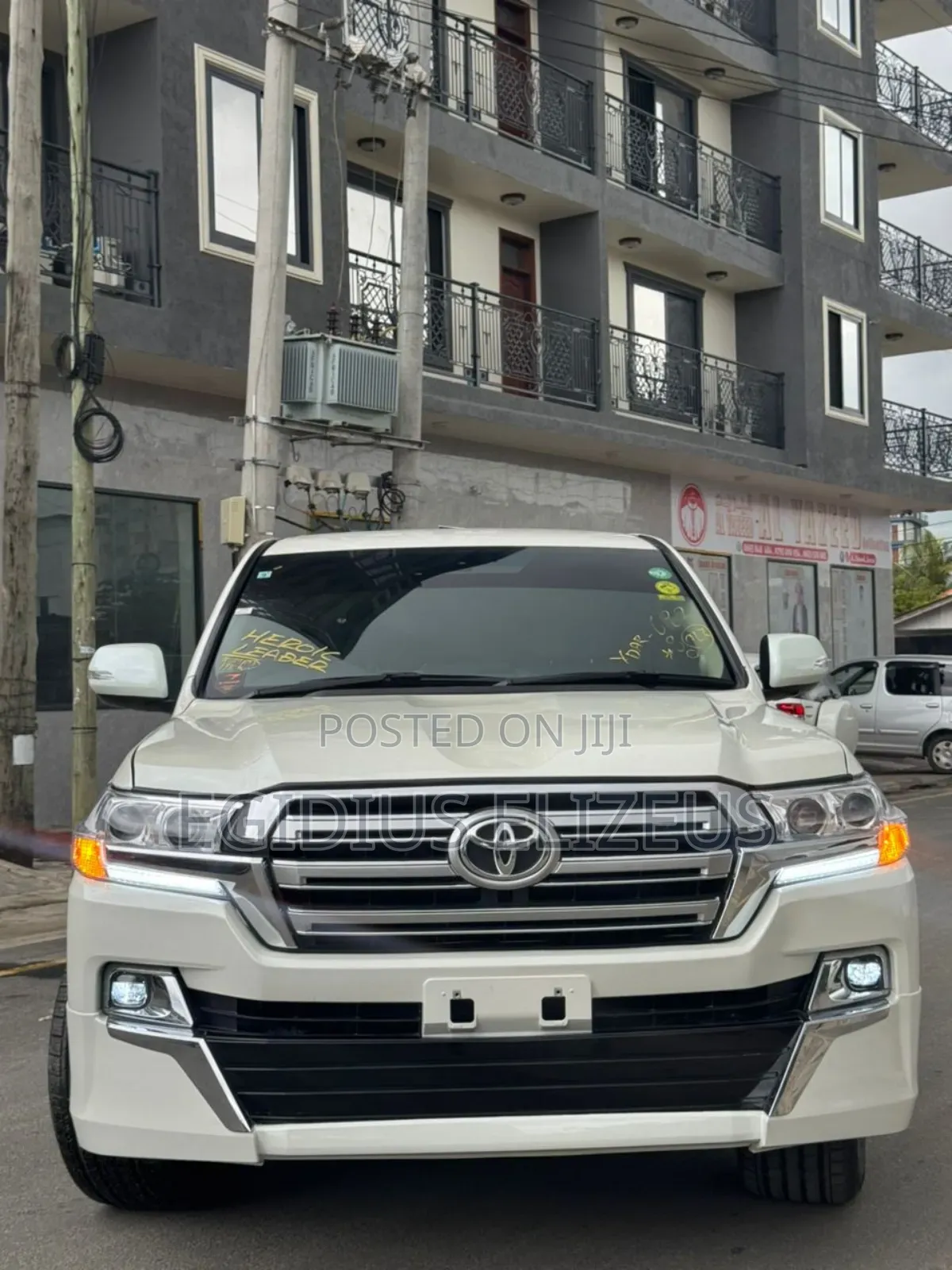 Toyota Land Cruiser 2015 White