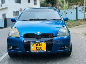 Photo - Toyota Vitz 2004 Blue