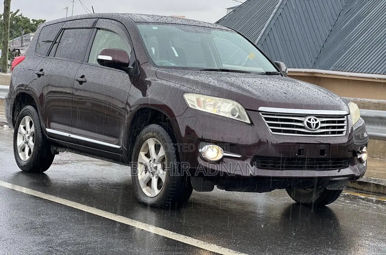 Toyota Vanguard 2012 Purple