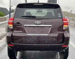 Toyota Vanguard 2012 Purple