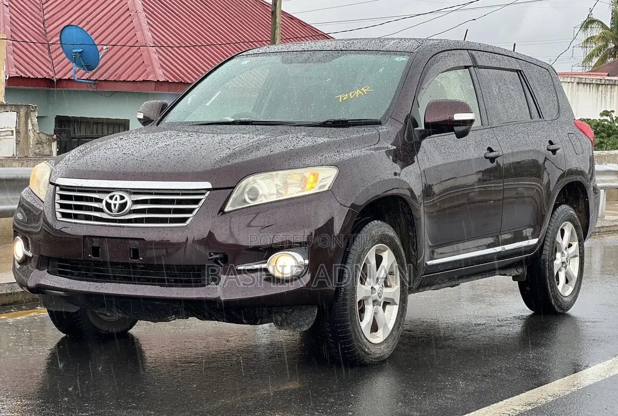 Toyota Vanguard 2012 Purple