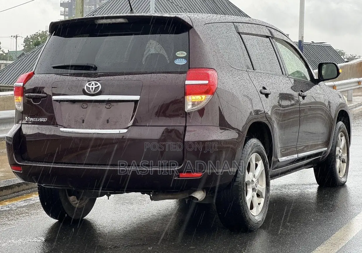 Toyota Vanguard 2012 Purple
