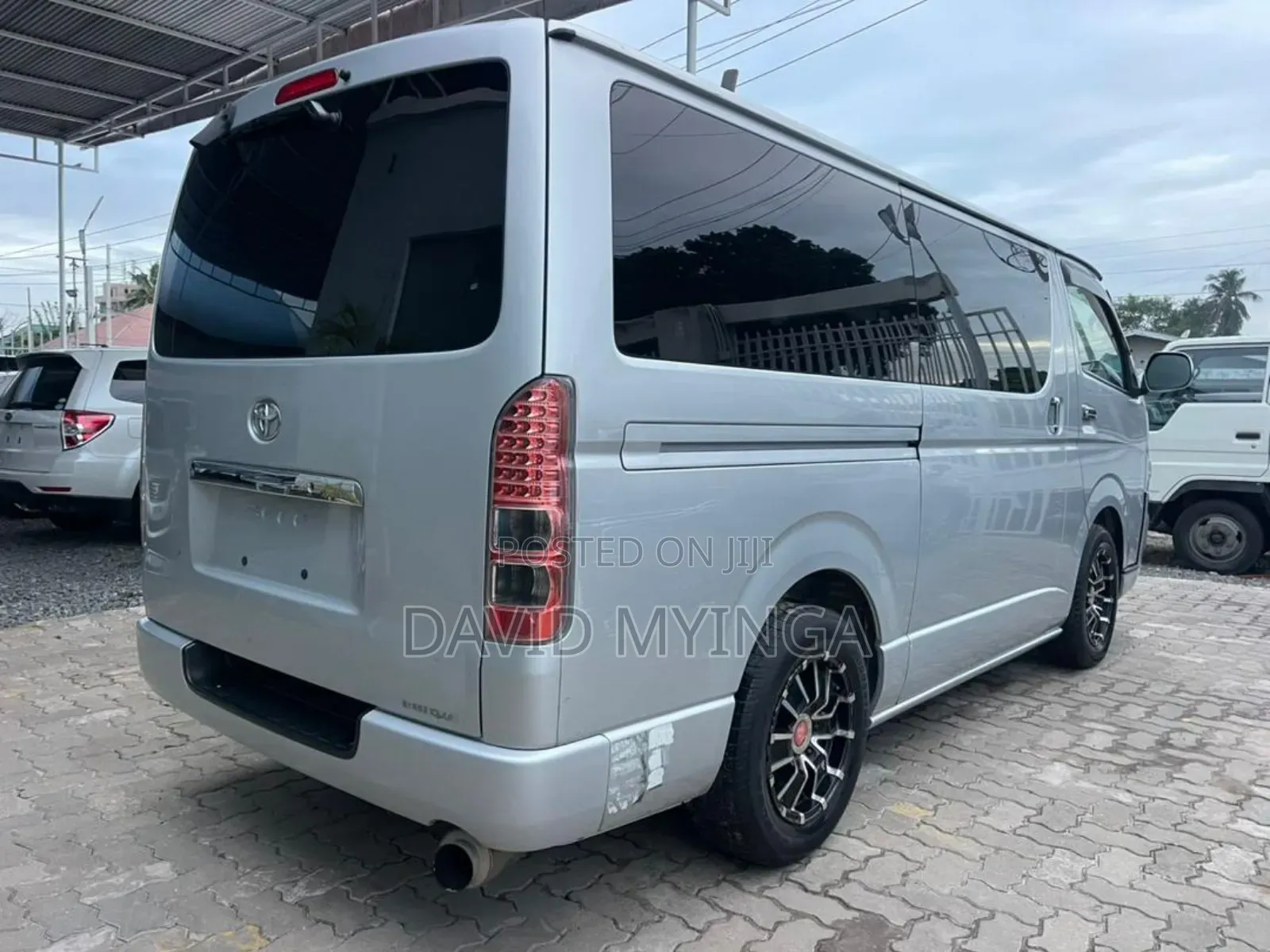 Toyota HiAce 2008 Grey