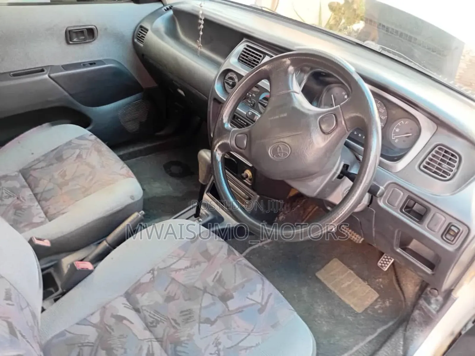 Toyota Duet 2002 Off white