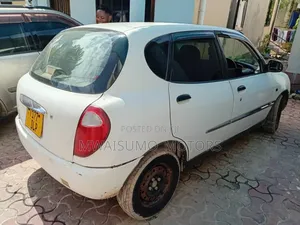 Toyota Duet 2002 Off white