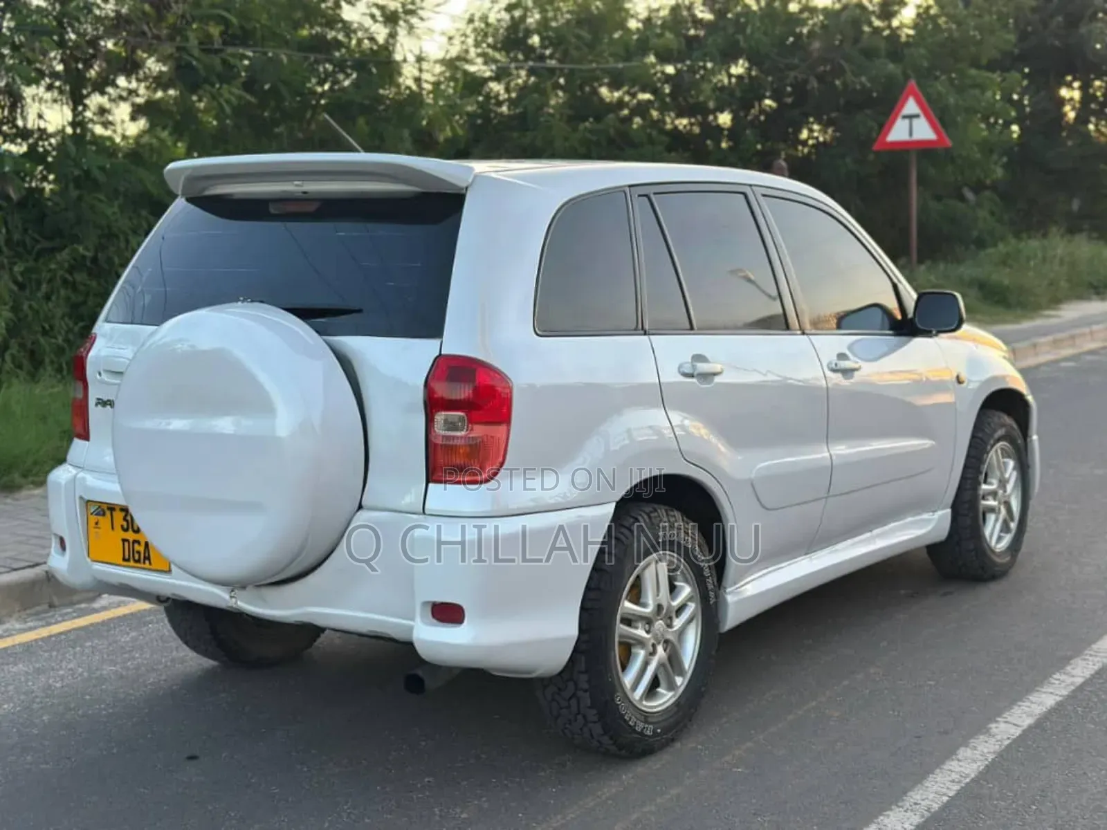 Toyota RAV4 Automatic 2003 White