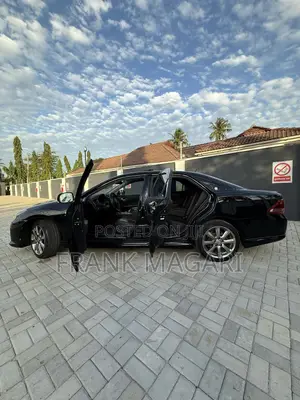 Toyota Crown 2009 Black
