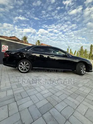 Toyota Crown 2009 Black