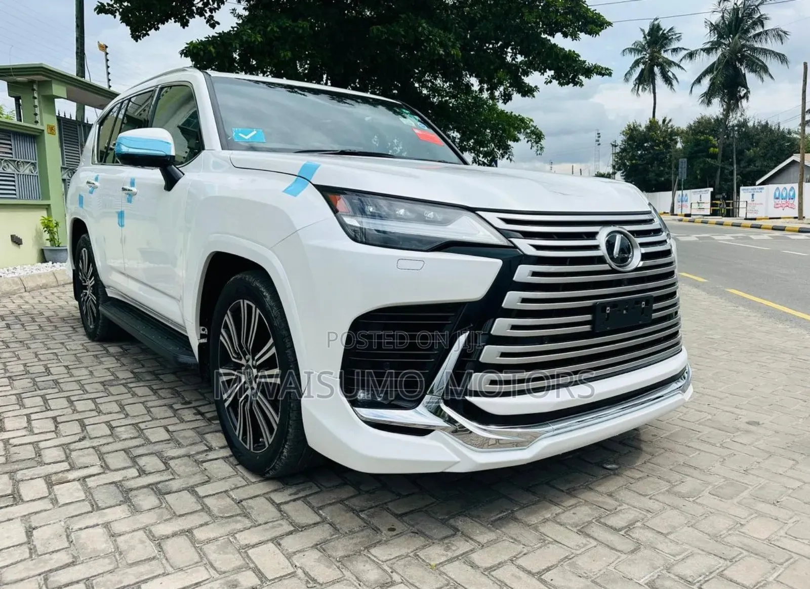 New Lexus LX 2024 White