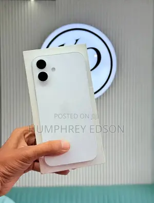 New Apple iPhone 16 128 GB White