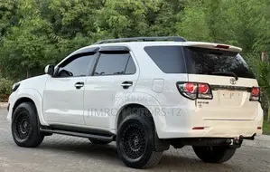 Toyota Fortuner 2013 White