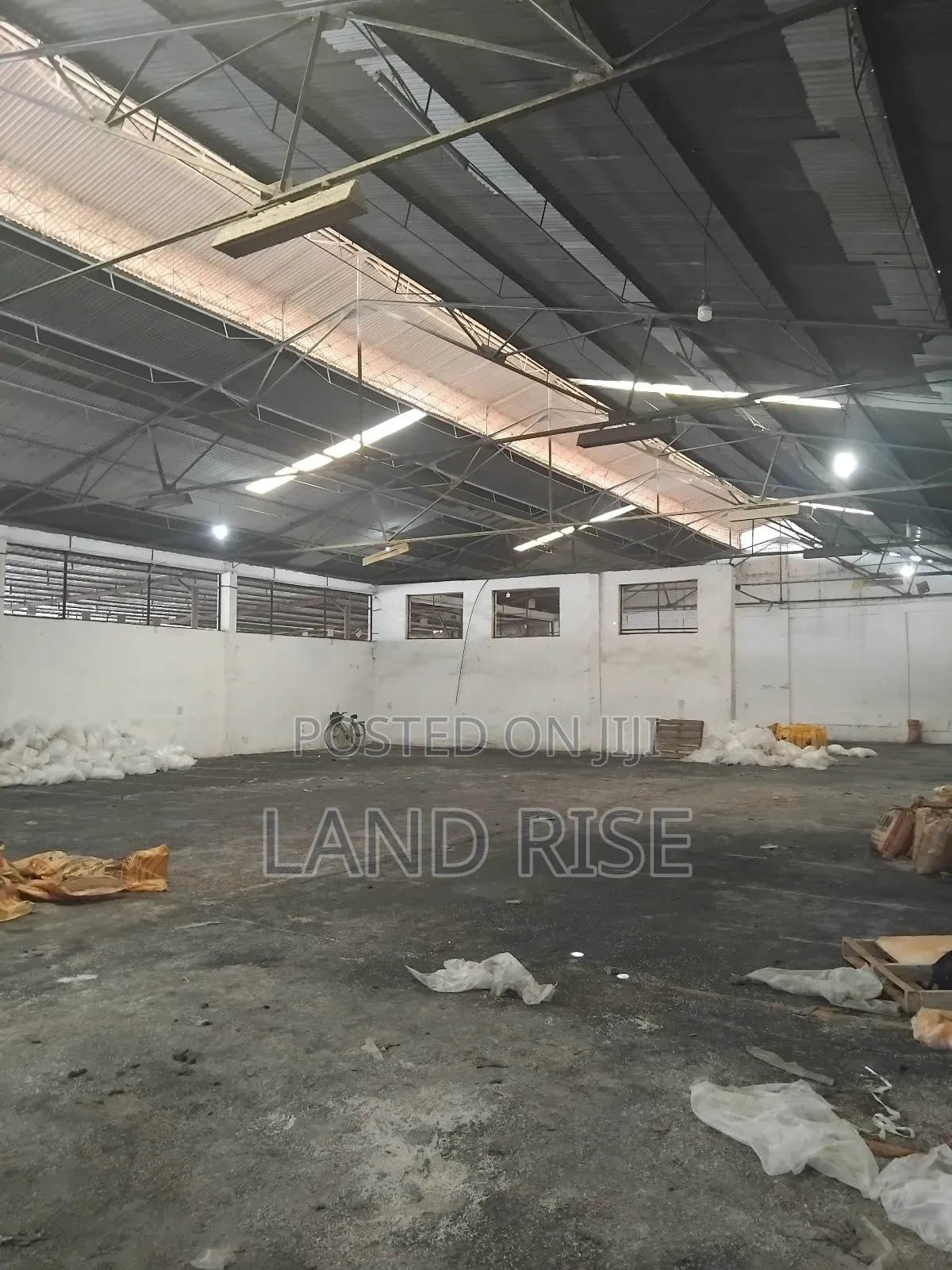 2000 SQM Warehouse in Chang'ombe