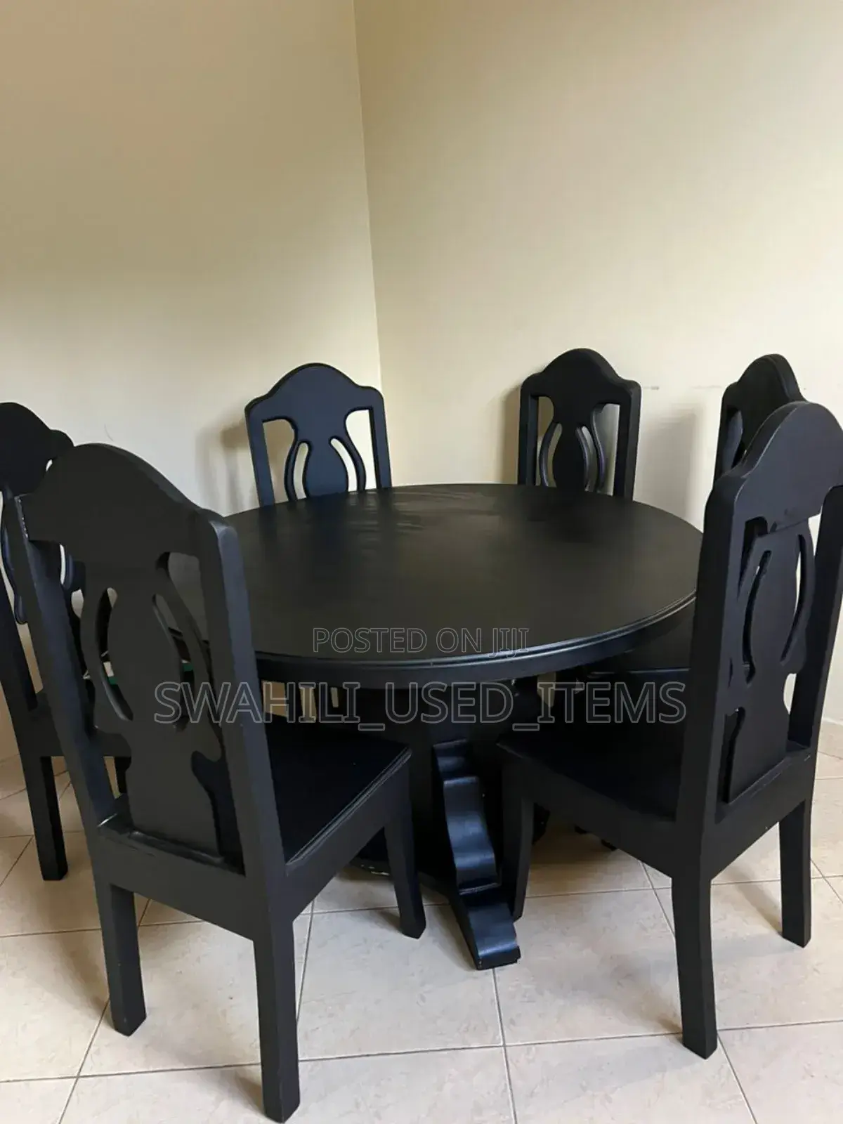 Dinning Table Viti Sita Ya Kishua Mno, Black Color