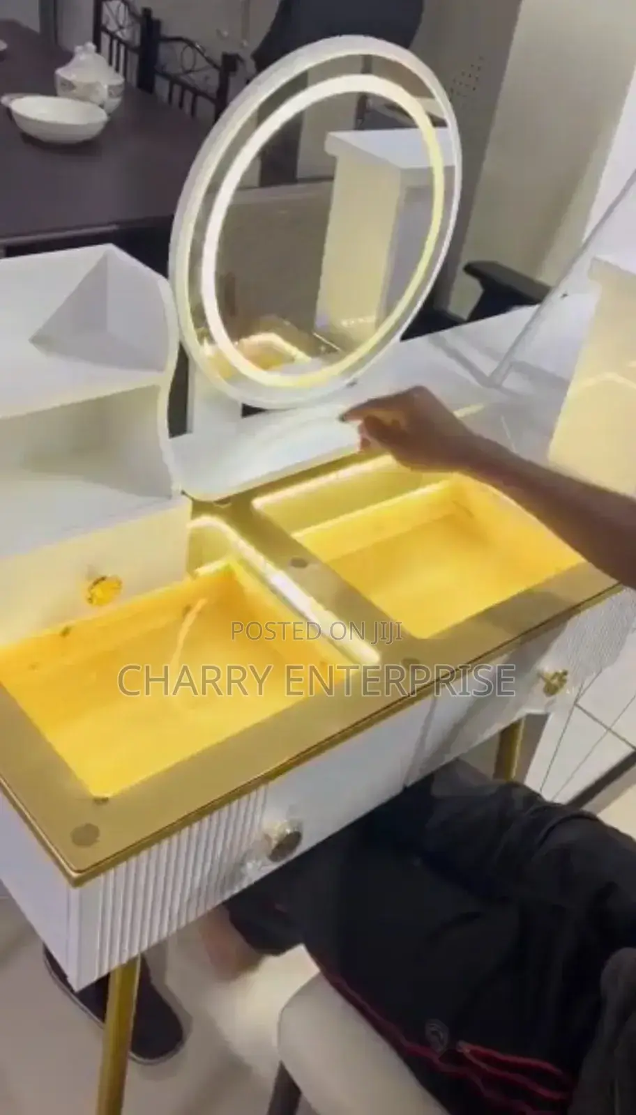 Luxurious Dressing Table With Light Dressing Table Ya Kisasa