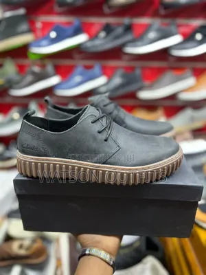 Clarks New,Original Na Bomba Za Rangi Mbalimbali