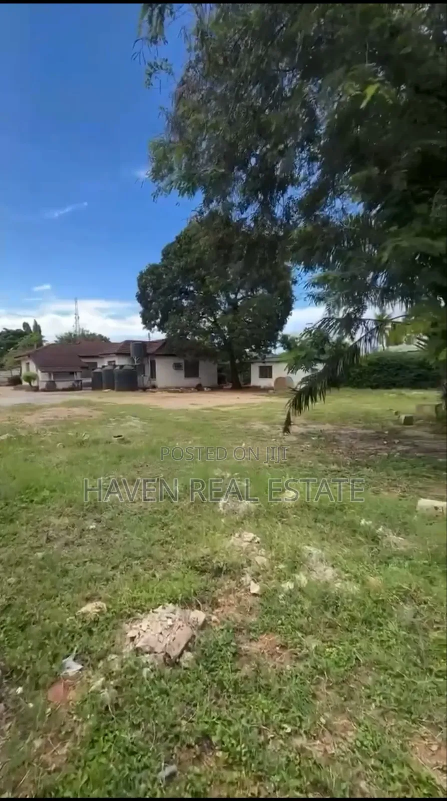 Plot/Nyumba Inauzwa Mikocheni