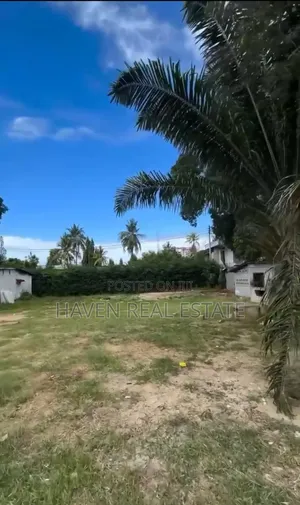 Plot/Nyumba Inauzwa Mikocheni