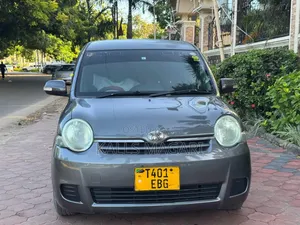 Toyota Sienta 2009 Gray