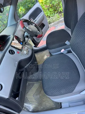 Toyota Sienta 2009 Gray