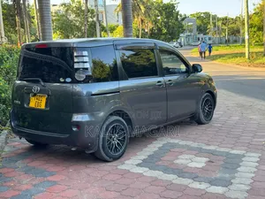 Toyota Sienta 2009 Gray