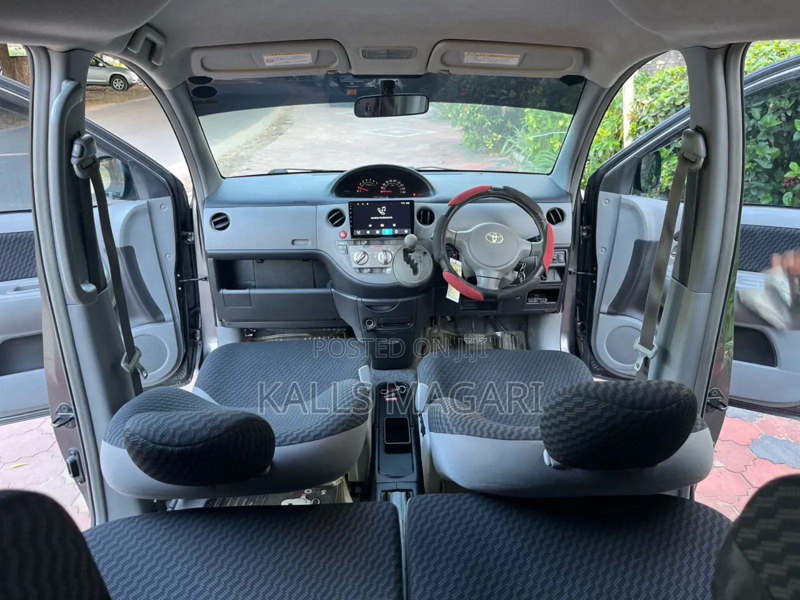 Toyota Sienta 2009 Gray