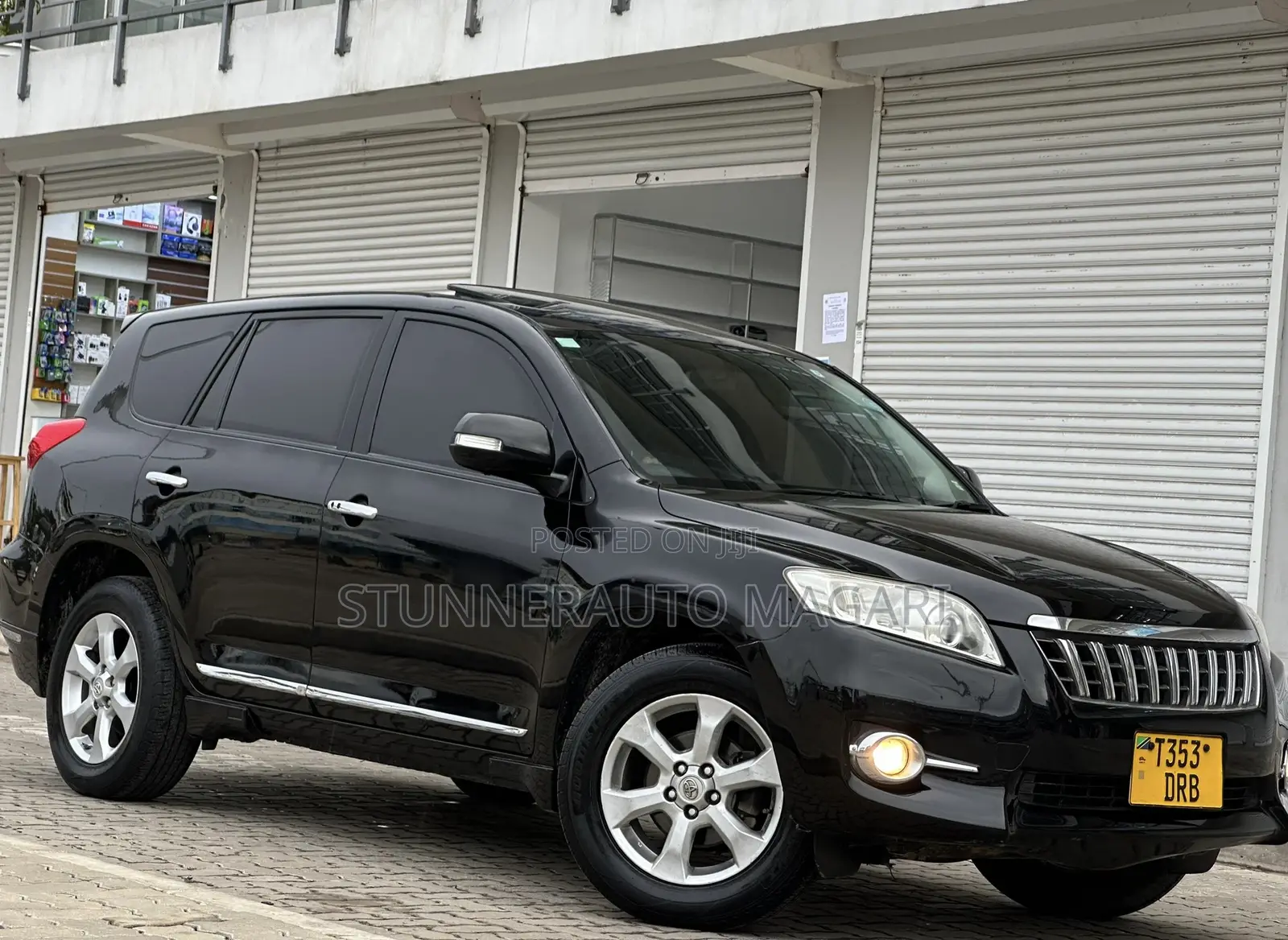 Toyota Vanguard 2011 Black