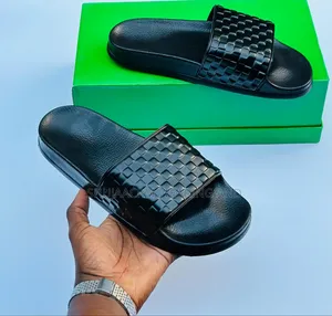 Show Off Sandals/Good Material