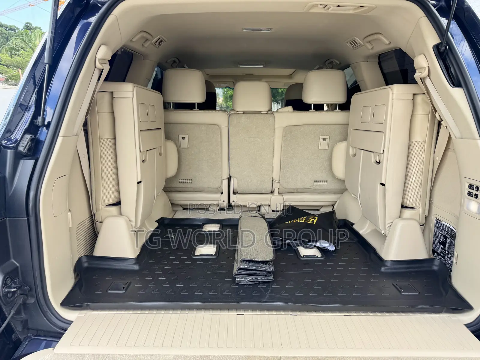 Lexus LX 570 AWD 2016 Black