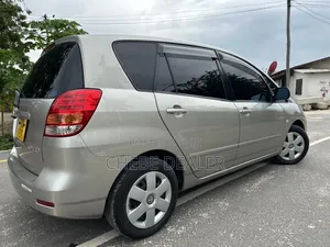 Toyota Corolla Spacio 2005 Beige