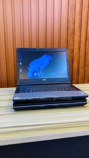 Laptop Fujitsu Lifebook S751 4GB Intel Core I5 HDD 320GB
