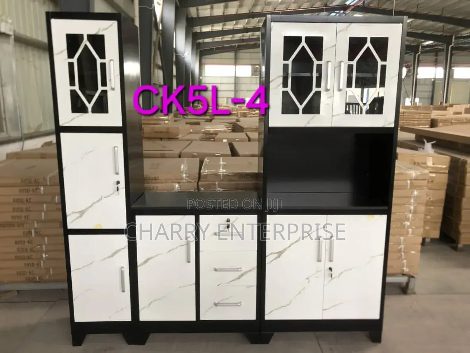 Kitchen / Office Cabinet or Wardrobe
Yenye Nafasi Ya Kutosha