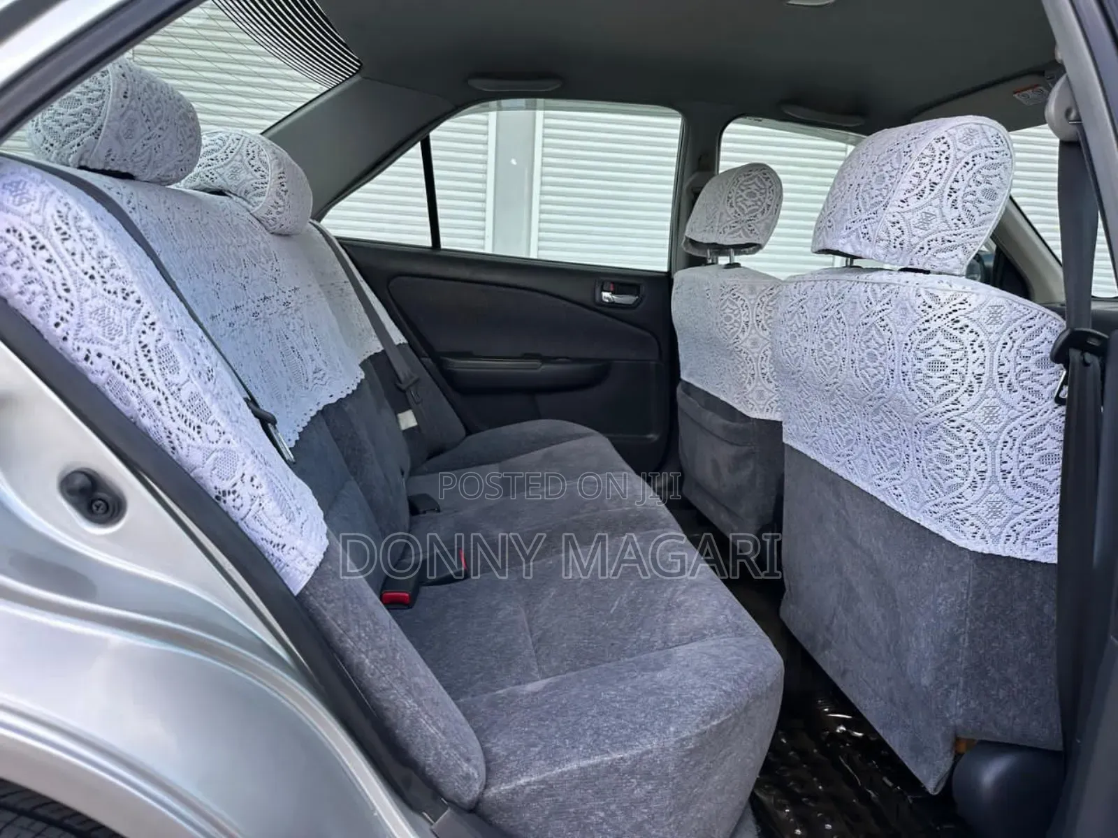 Toyota Carina 2000 Silver