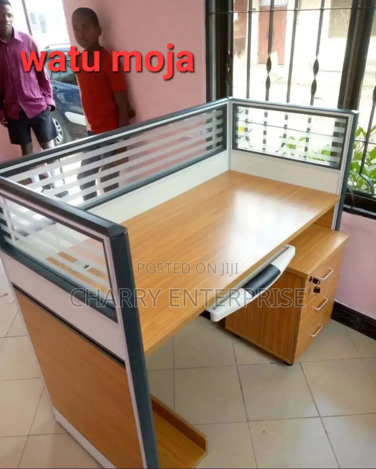 Workstation Desk/ Office Table Provides Privacy for the User