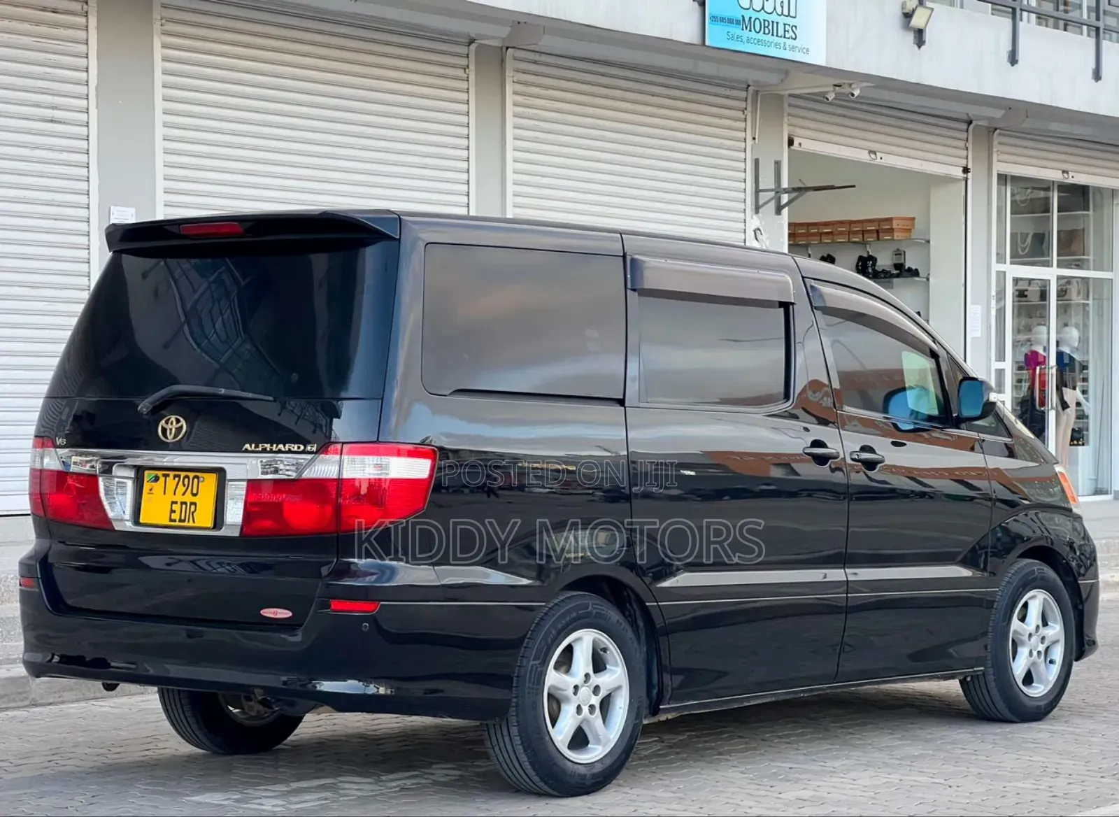 Toyota Alphard 2.4 Petrol AWD 2003 Black