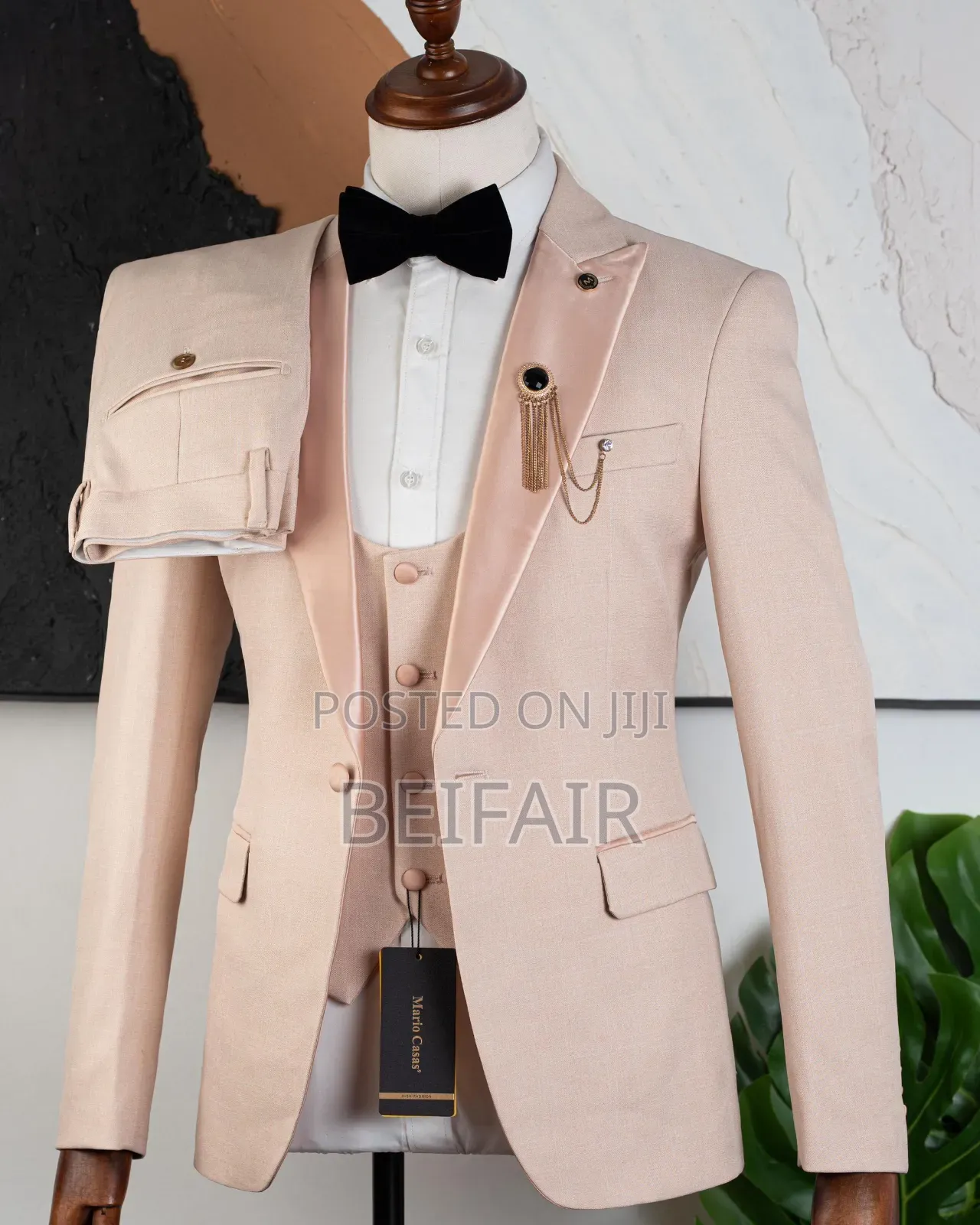 Light Pitch Taxedo Suit