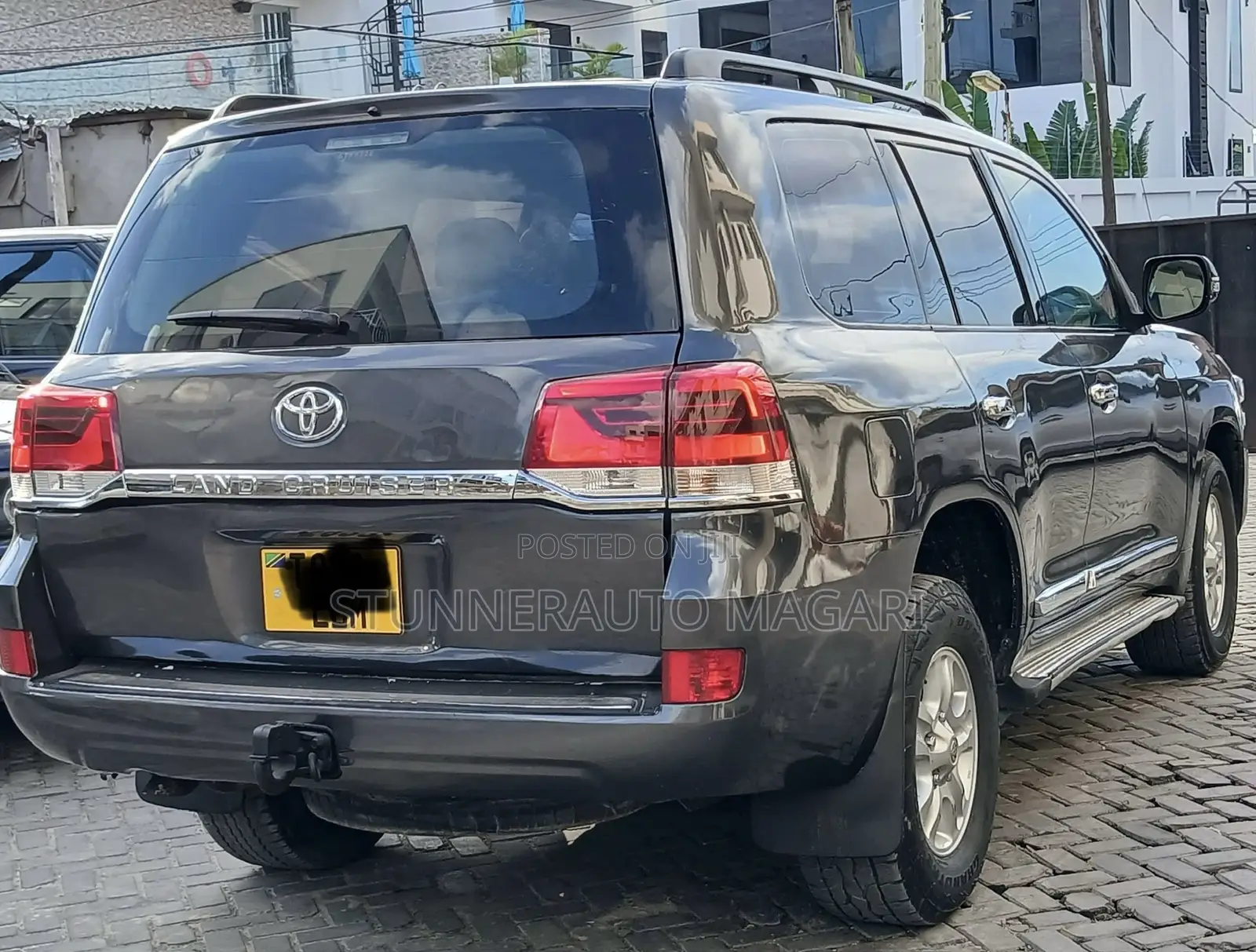 Toyota Land Cruiser 2010 Gray