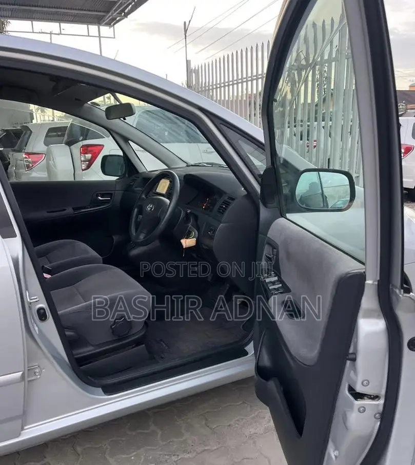 Toyota Corolla Spacio 1.5 X 2008 Silver