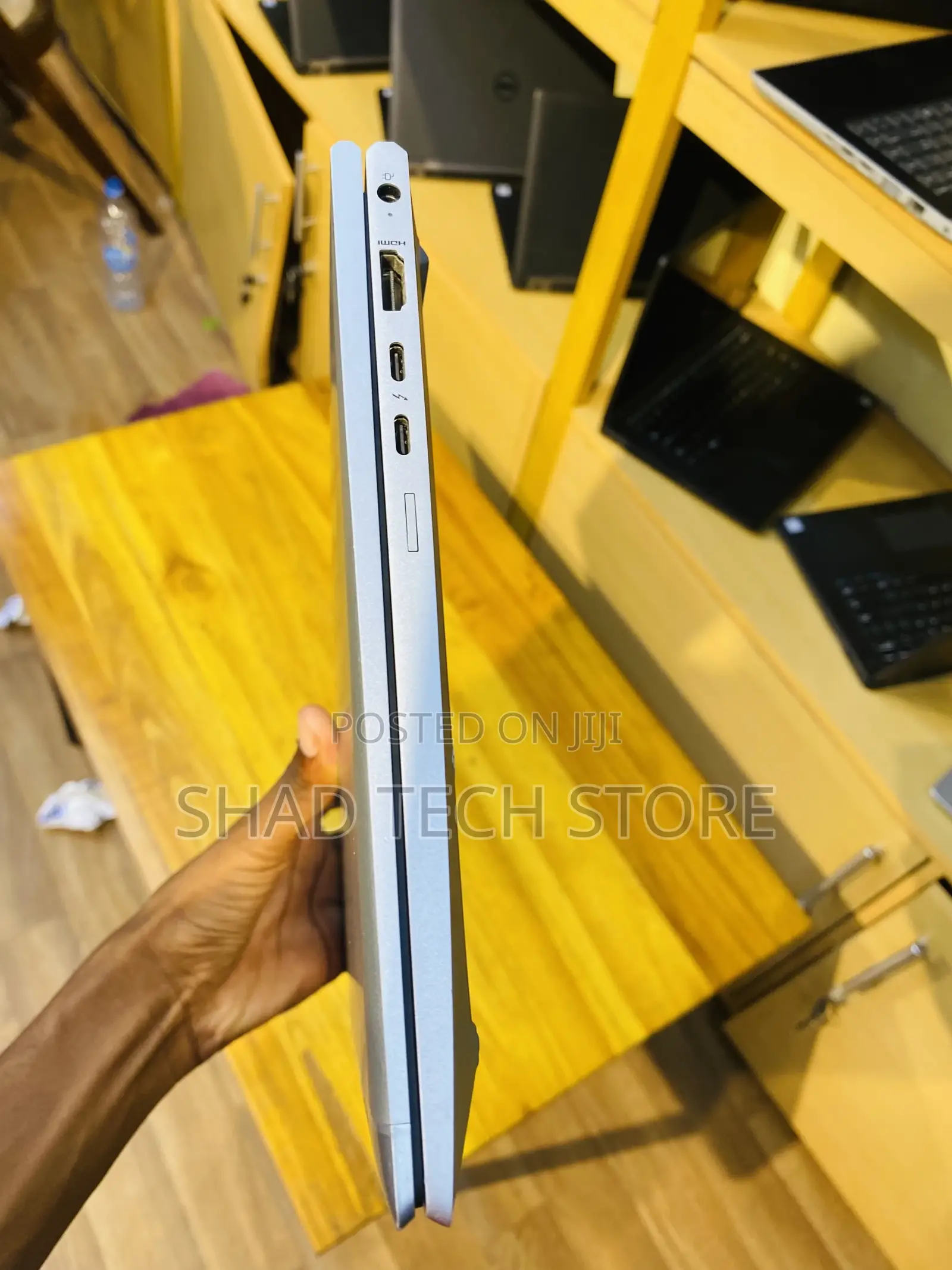 Laptop HP EliteBook 830 G7 16GB Intel Core I5 SSD 256GB