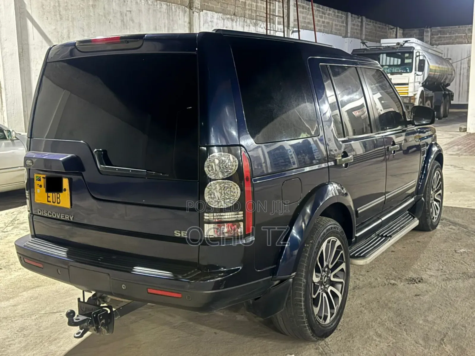 Land Rover Discovery 2015 Blue