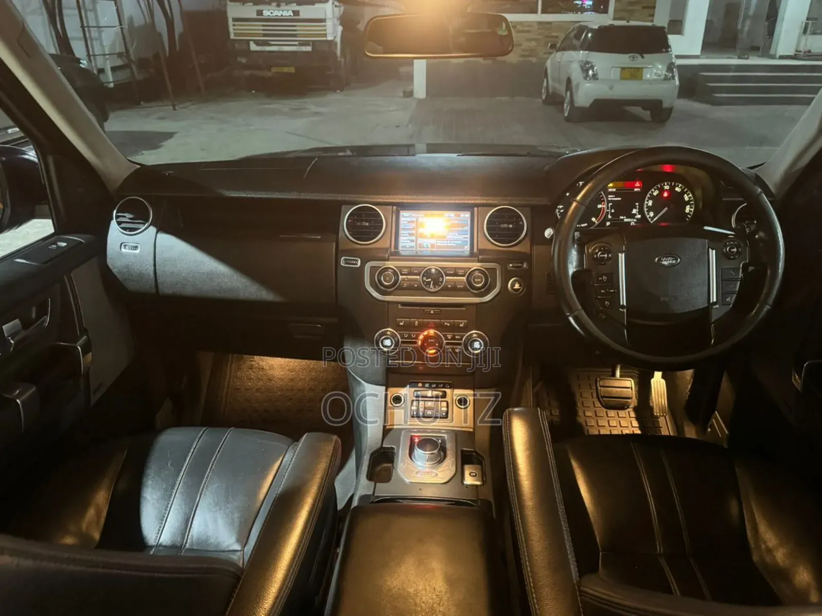 Land Rover Discovery 2015 Blue
