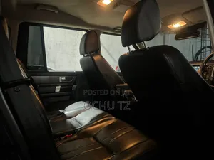 Land Rover Discovery 2015 Blue