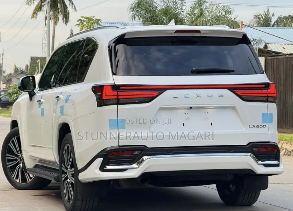 Lexus LX 2023 White